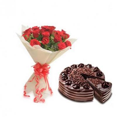 Red Roses With Choco Chip Cake