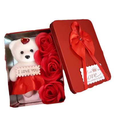 Teddy Roses in Square Box